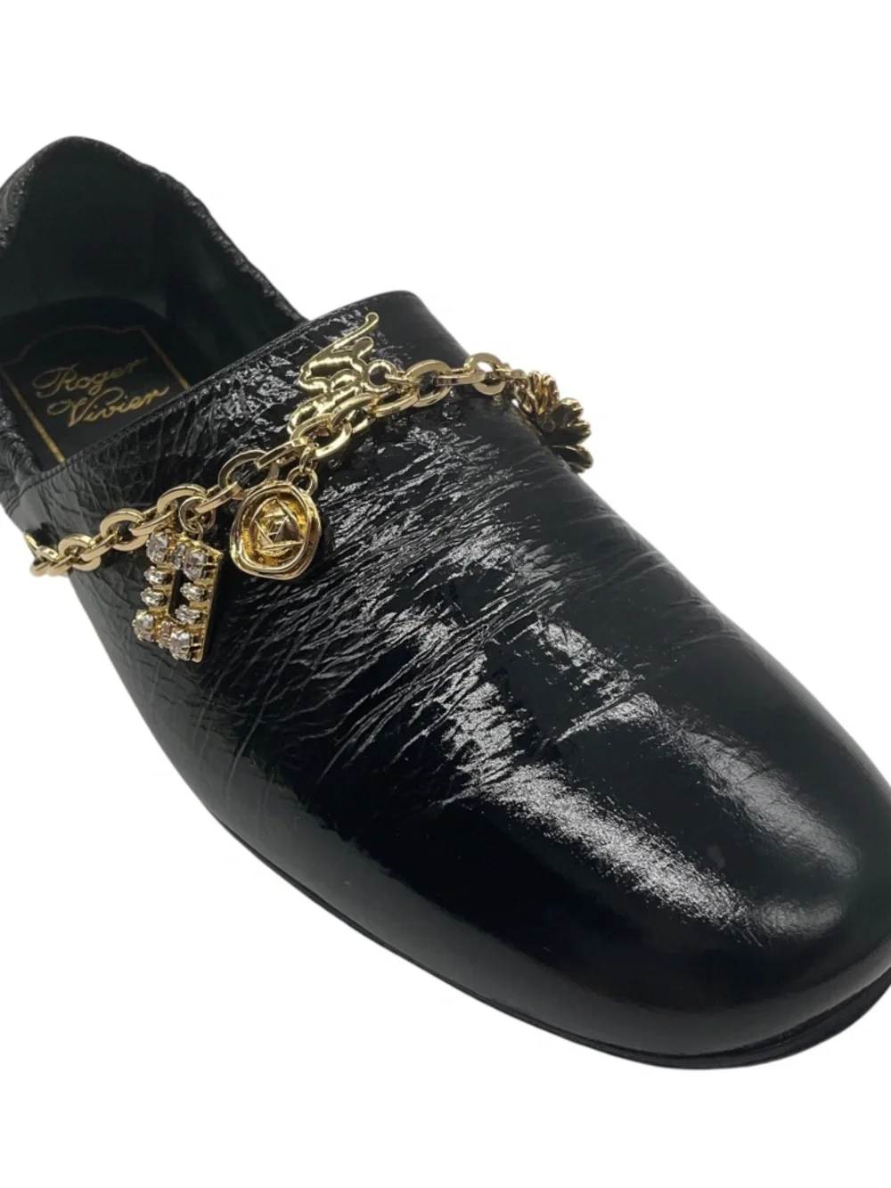 ROGER VIVIER BLACK CRINKLED PATENT LEATHER FLATS WITH GOLD CHARM EMBELLISHED CHA